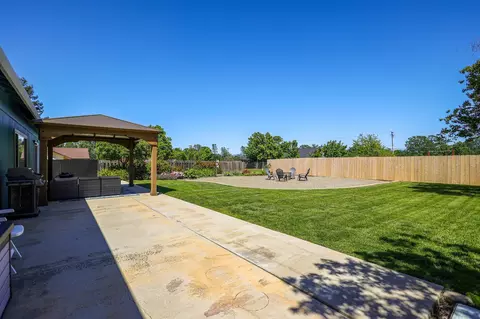 11549 La Costa Ct, Redding, CA 96003 photo 38