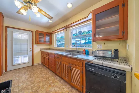 Kitchen - 805 Gold St, Redding, CA 96001 photo 1 of 2