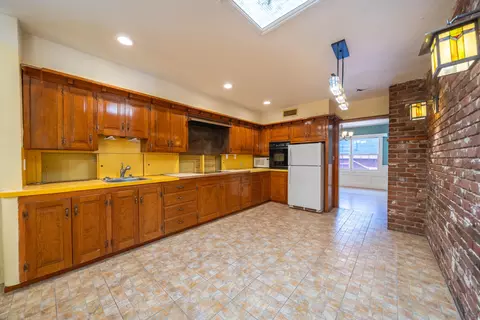 Kitchen - 805 Gold St, Redding, CA 96001 photo 2 of 2