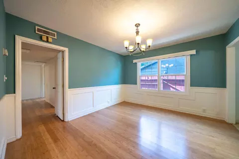 Living - 805 Gold St, Redding, CA 96001 photo 1 of 2