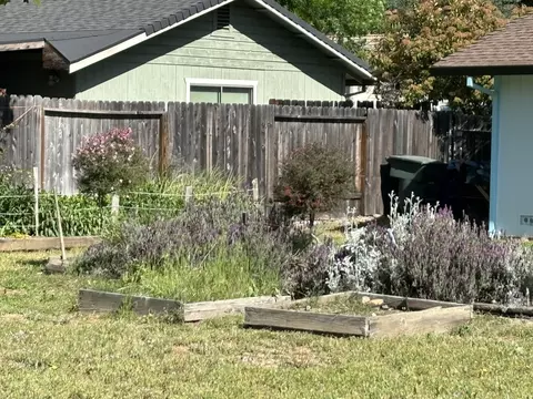 Exterior - 2309 Snow Ln, Redding, CA 96003 photo 4 of 7