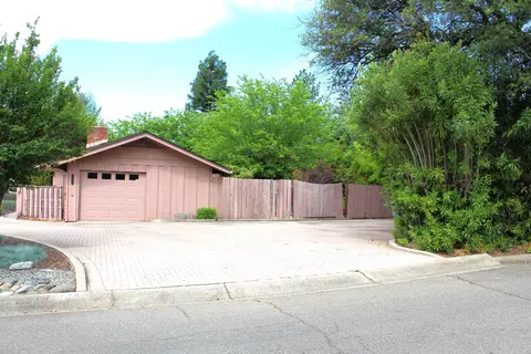 Exterior - 3774 Ricardo Ave, Redding, CA 96002 photo 11 of 15