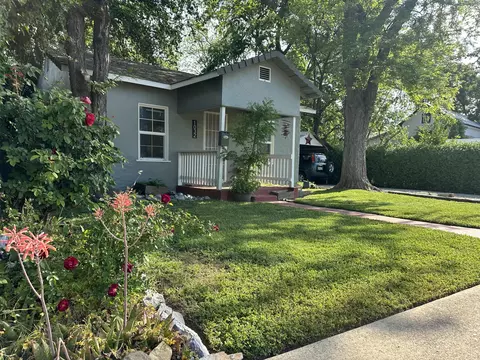 Exterior - 10301032 Locust St, Redding, CA 96001 photo 2 of 3