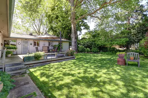 Exterior - 2980 Sacramento Dr, Redding, CA 96001 photo 27 of 34