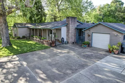 Exterior - 2980 Sacramento Dr, Redding, CA 96001 photo 19 of 34