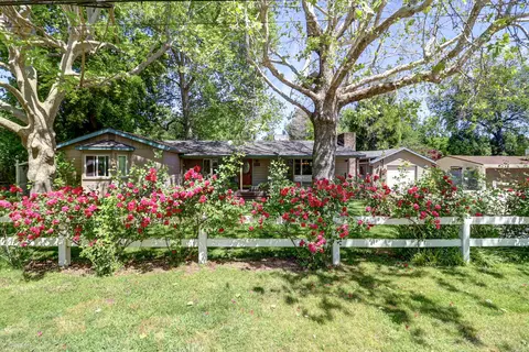 2980 Sacramento Dr, Redding, CA 96001