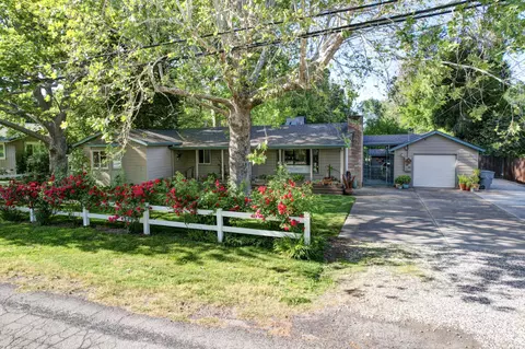 Exterior - 2980 Sacramento Dr, Redding, CA 96001 photo 20 of 34