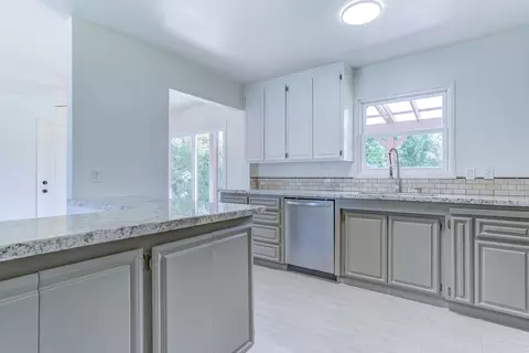 2535 Hawn Ave, Redding, CA 96002 photo 10