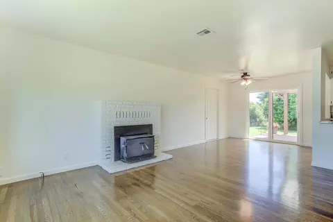 2535 Hawn Ave, Redding, CA 96002 photo 4