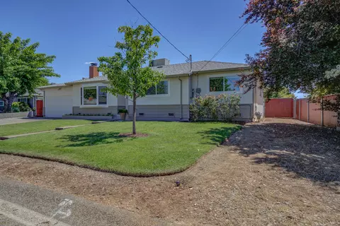 2535 Hawn Ave, Redding, CA 96002 photo 2