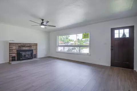 5770 E Bonnyview Rd, Redding, CA 96001 photo 2