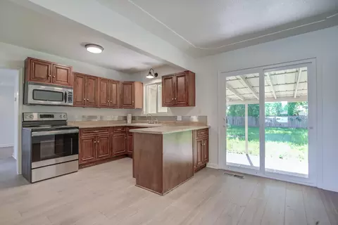 5770 E Bonnyview Rd, Redding, CA 96001 photo 5