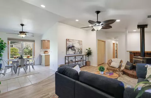 2338 Harlan Dr, Redding, CA 96003 photo 4
