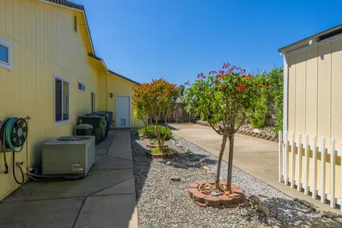 11527 Amir Ct, Redding, CA 96003 photo 45