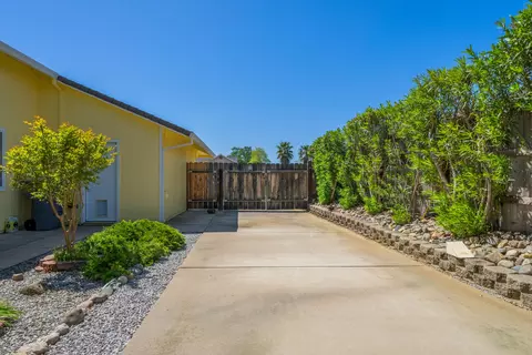 11527 Amir Ct, Redding, CA 96003 photo 47