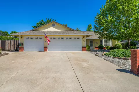 11527 Amir Ct, Redding, CA 96003