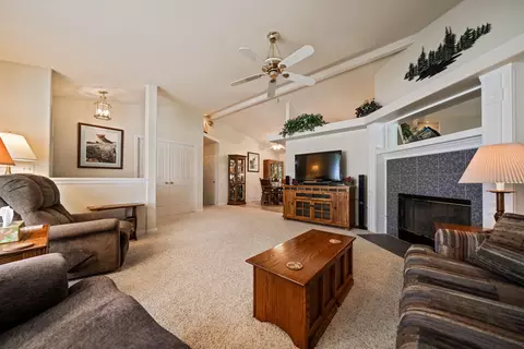 11527 Amir Ct, Redding, CA 96003 photo 8