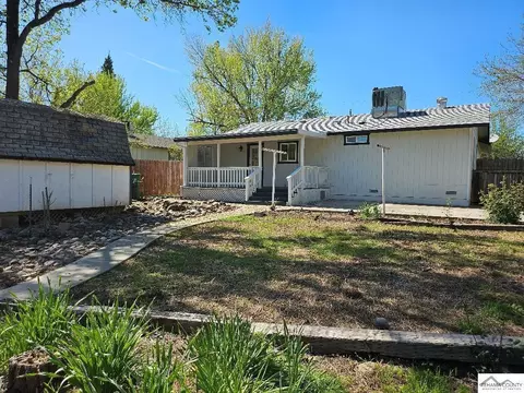 Exterior - 1471 2nd St, Anderson, CA 96007 photo 3 of 5