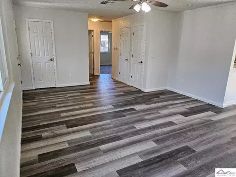 Entry Way - 1471 2nd St, Anderson, CA 96007 photo 1 of 2