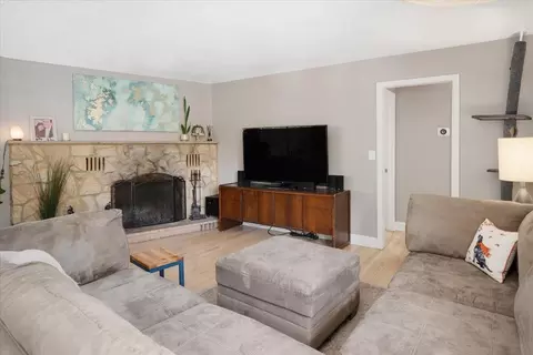Living - 21249 Shelly Ln, Anderson, CA 96007 photo 1 of 1