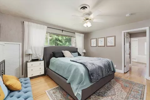 Bedroom - 21249 Shelly Ln, Anderson, CA 96007 photo 1 of 6