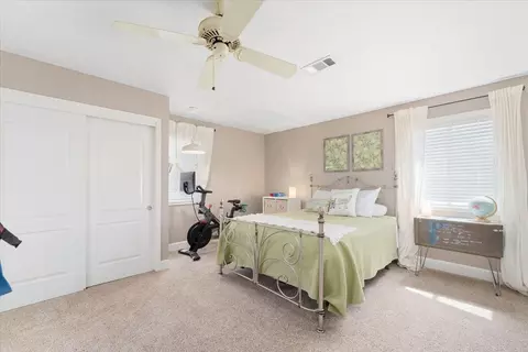 Bedroom - 21249 Shelly Ln, Anderson, CA 96007 photo 4 of 6