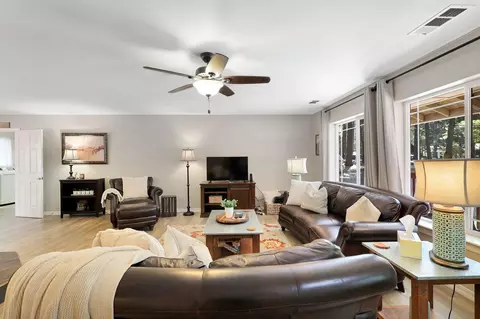 Living - 30622 Figaro Dr, Shingletown, CA 96088 photo 2 of 5