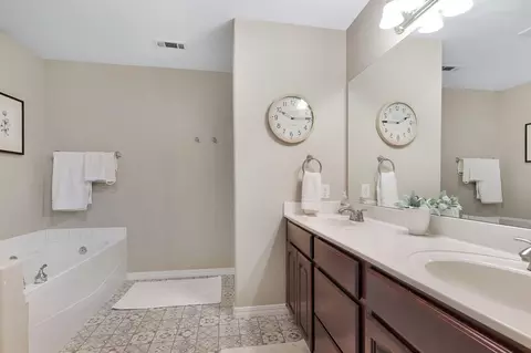 Bath - 30622 Figaro Dr, Shingletown, CA 96088 photo 1 of 5