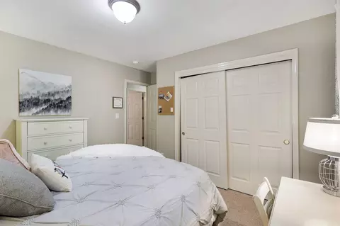 Bedroom - 30622 Figaro Dr, Shingletown, CA 96088 photo 8 of 9