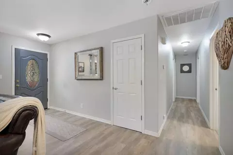 Entry Way - 30622 Figaro Dr, Shingletown, CA 96088 photo 4 of 4