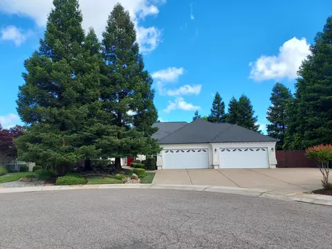 3156 Goulant Ln, Redding, CA 96002 photo 2
