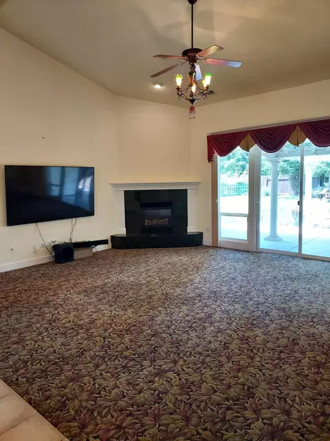 3156 Goulant Ln, Redding, CA 96002 photo 9
