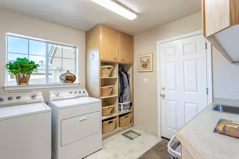1572 Saint Andrews Dr, Redding, CA 96003 photo 31