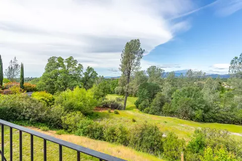 1572 Saint Andrews Dr, Redding, CA 96003 photo 33