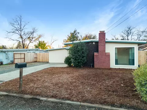 2908 Fairway Ave, Redding, CA 96002