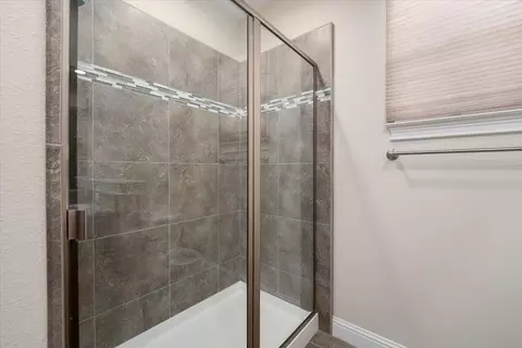 Bath - 3483 Lemurian Rd, Redding, CA 96002 photo 1 of 1