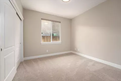 Bedroom - 3483 Lemurian Rd, Redding, CA 96002 photo 5 of 6