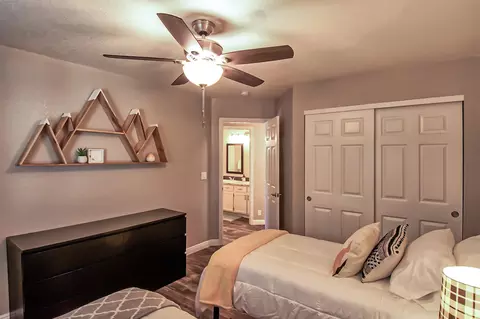 Bedroom - 815 Jantail Ct, Redding, CA 96003 photo 4 of 5