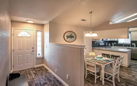 Entry Way - 815 Jantail Ct, Redding, CA 96003 photo 2 of 6