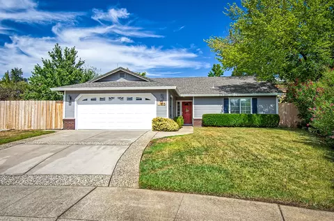 815 Jantail Ct, Redding, CA 96003