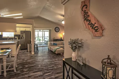 Entry Way - 815 Jantail Ct, Redding, CA 96003 photo 6 of 6