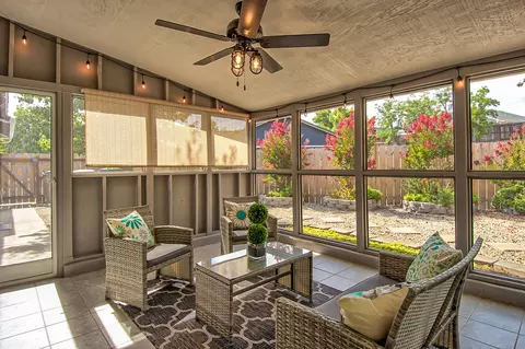 Exterior - 815 Jantail Ct, Redding, CA 96003 photo 3 of 9