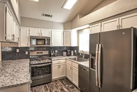 Kitchen - 815 Jantail Ct, Redding, CA 96003 photo 1 of 2