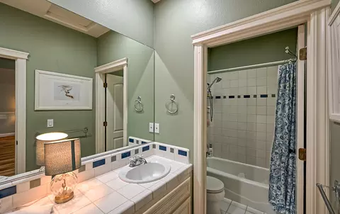 Bath - 1503 Spanish Bay Dr, Redding, CA 96003 photo 2 of 2