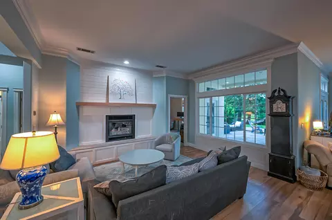 Living - 1503 Spanish Bay Dr, Redding, CA 96003 photo 1 of 5