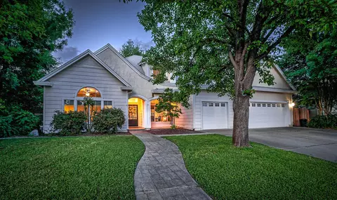Exterior - 1503 Spanish Bay Dr, Redding, CA 96003 photo 3 of 11