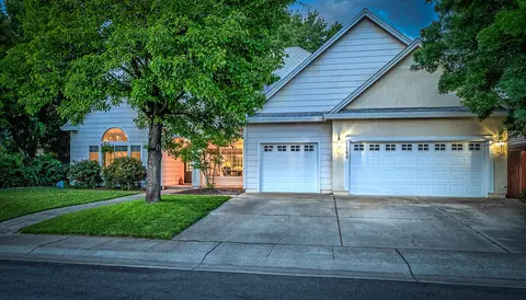 Exterior - 1503 Spanish Bay Dr, Redding, CA 96003 photo 11 of 11