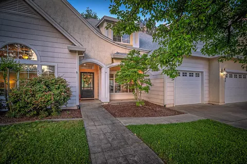Exterior - 1503 Spanish Bay Dr, Redding, CA 96003 photo 2 of 11