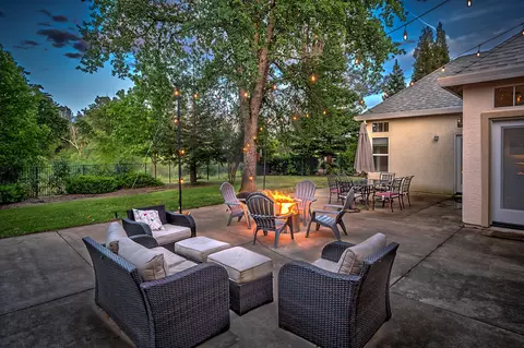 Exterior - 1503 Spanish Bay Dr, Redding, CA 96003 photo 6 of 11