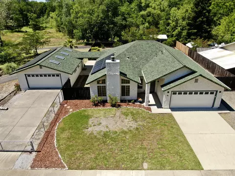 96 Tidmore Ln, Redding, CA 96003